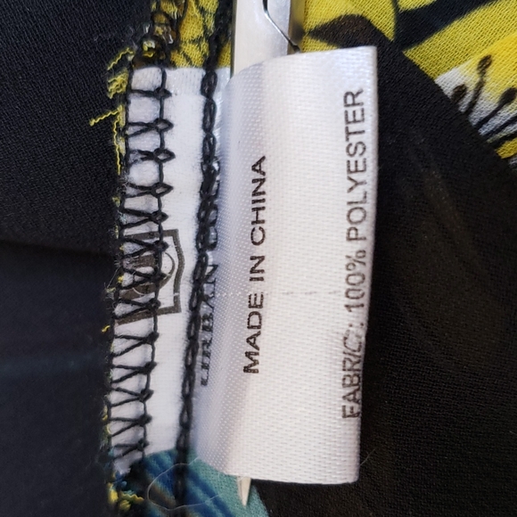 Urban Coco long sleeve sheer black Yello floral button blouse; Size small - Picture 15 of 16